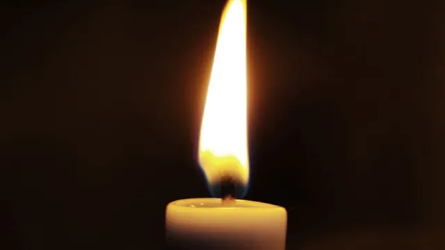 Kerze (Foto: Kirchenweb Bilder) Kerze (Foto: Kirchenweb Bilder)