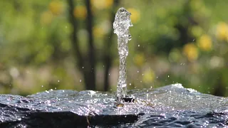 sprudelnder Brunnen (Foto: Pixabay) sprudelnder Brunnen (Foto: Pixabay)