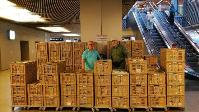 Sammlung Tdd (Foto: zVg) Sammlung Tdd — Bis zu 95 volle Migroskisten werden jeden Advent gespendet. (Foto: zVg)