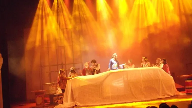 Godspell_(musical),_Theatro_São_Pedro,_2015-01-24_ (Foto: Eugenio Hansen, OFS) Godspell_(musical),_Theatro_São_Pedro,_2015-01-24_ (Foto: Eugenio Hansen, OFS)